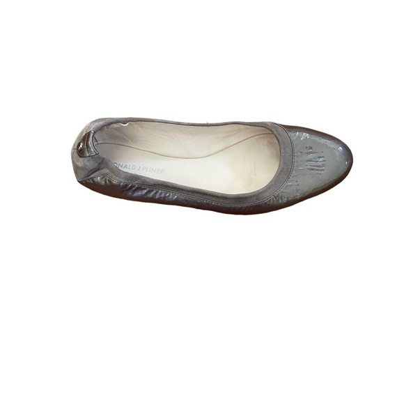 Donald J Pliner Ballet Flats Color:Taupe Size:9N - Picture 2 of 7